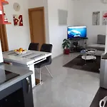 Lora Apartamento