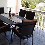 Apartamento Lora *
