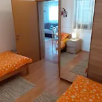 Lora
