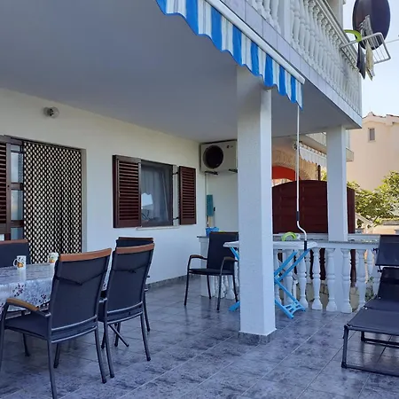 Apartmán Lora *
