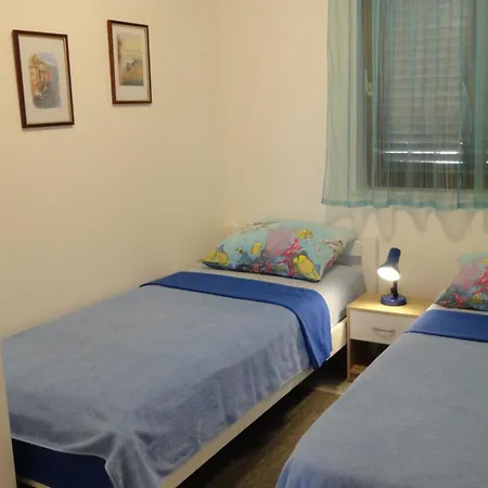 Lora Apartment *